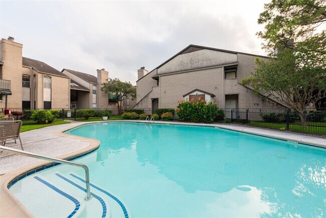 Photo - 2021 Spenwick Dr Unidad 724