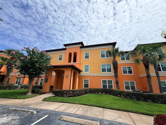 Building Photo - 5475 Vineland Rd Unit 8311