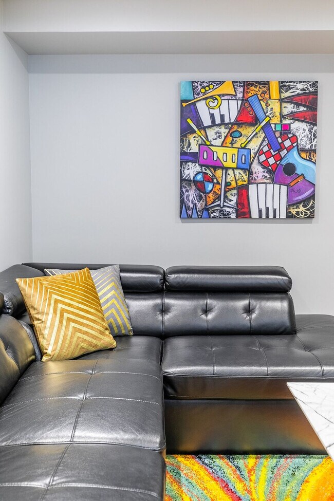 Photo - 101 Shoreview Pl Unit ID1345749P