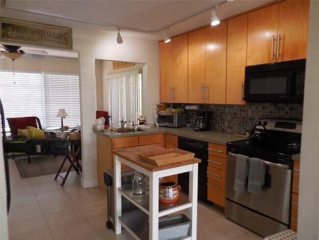 Photo - 3050 NW 1st Ave