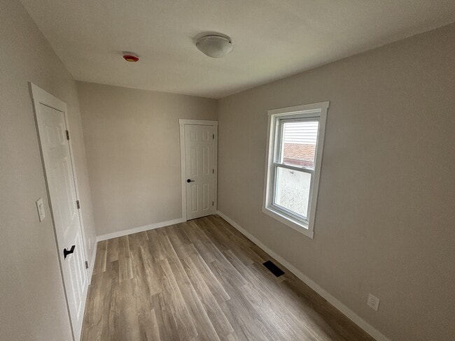 Photo - 25 Vipond Rd Unit A