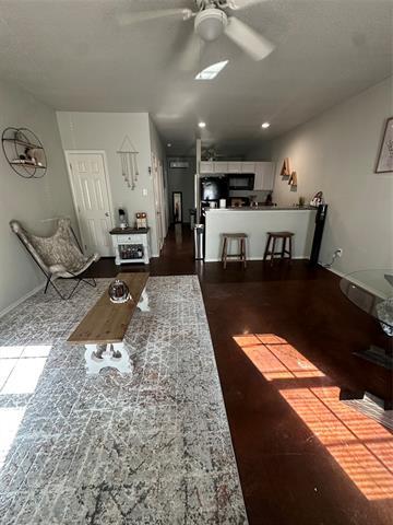 Photo - 215 Price Ln