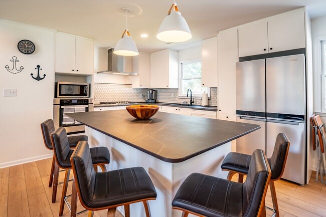 Photo - BEACH HOME NOW AVAILABLE-SHORT OR LONG-TERM