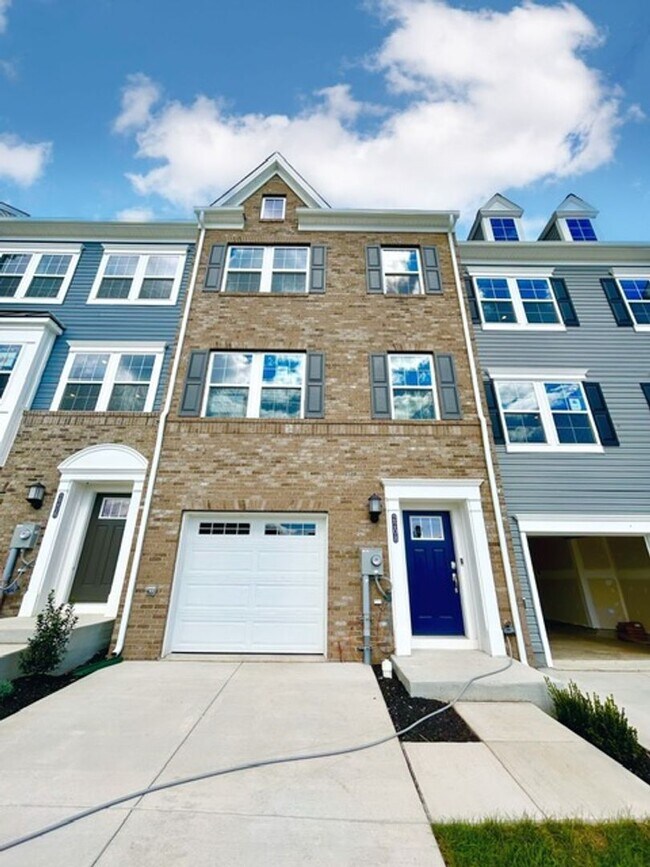 Newly Built Townhome in the Desirable Fred... House Rental in