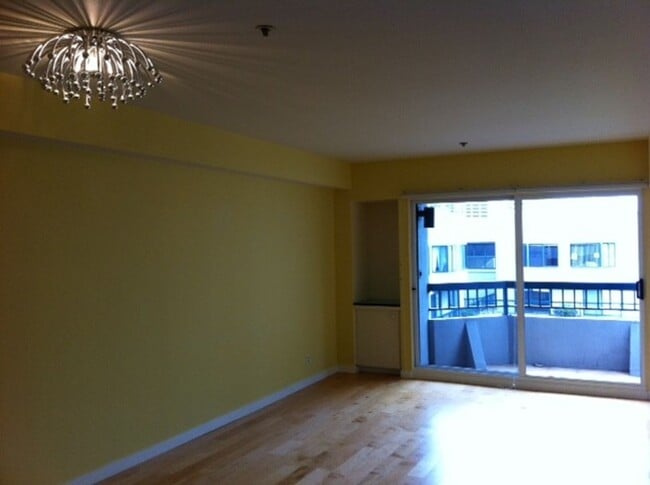 Photo - Nicely upgraded 2BR 2BA Condo located in the East Tower at the Opera Plaza! Unit 405