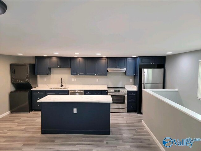 Photo - 3212 Reynolds Dr NW