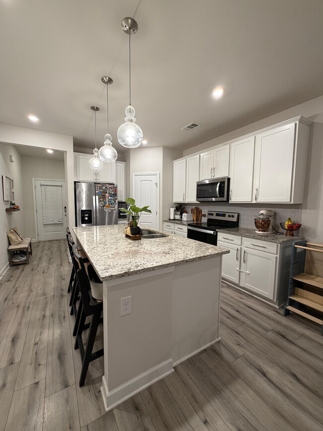 Photo - 574 Becks Pl