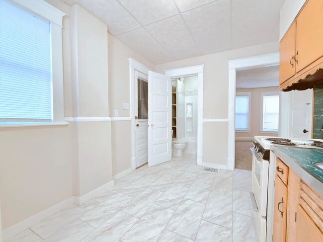 Photo - 108 E 6th St Unidad APT 3