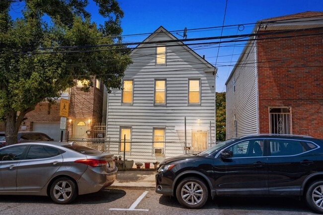 Building Photo - 6605 Durham Ave