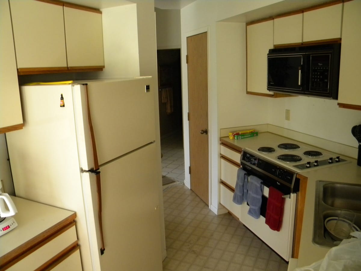 Large Deluxe in Fox Farm 2 Bedroom - 1700 10th St SW Apartment Unit 1