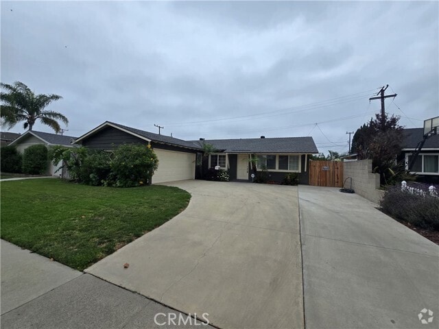 Building Photo - 6792 Sylvia Dr Rental