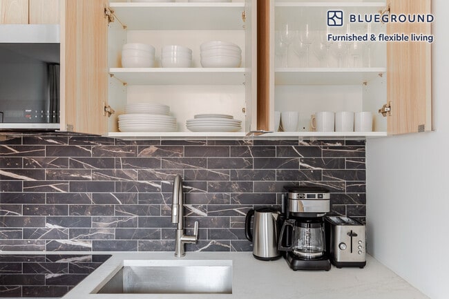 Photo - 10 St Marks Pl Unidad FL4-ID1765