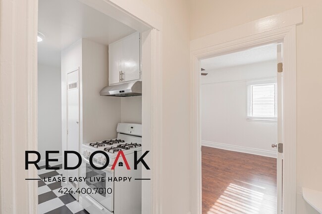 Photo - ~2 Weeks FREE~ Charming and Bright Studio ... Unidad 11