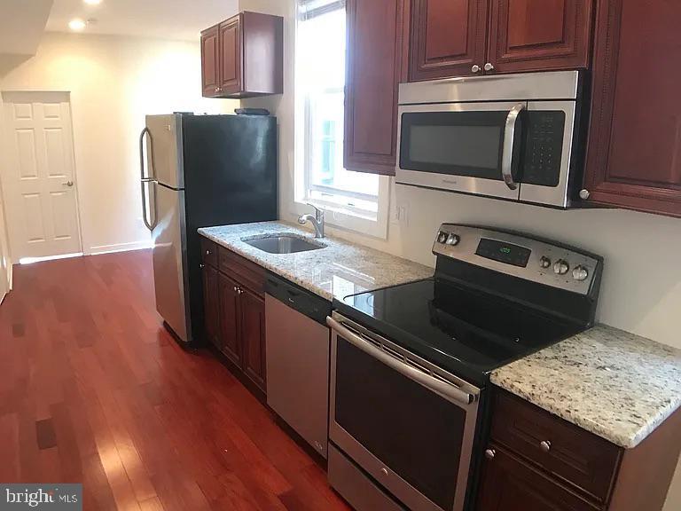 Photo - 2631 W Girard Ave Unidad 2