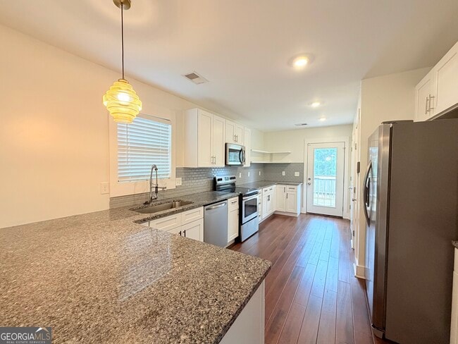Photo - 1109 Ira St SW