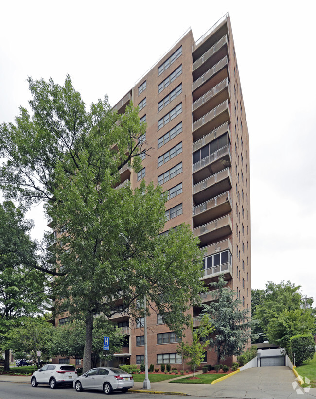 The Towers at Passaic Park - The Towers at Passaic Park Apartamentos