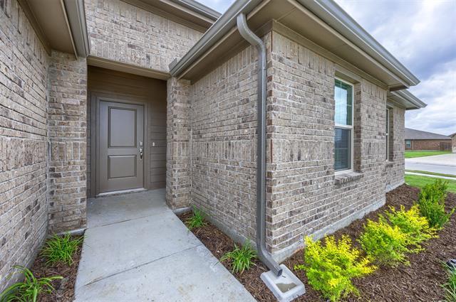 Photo - 319 Colony Way