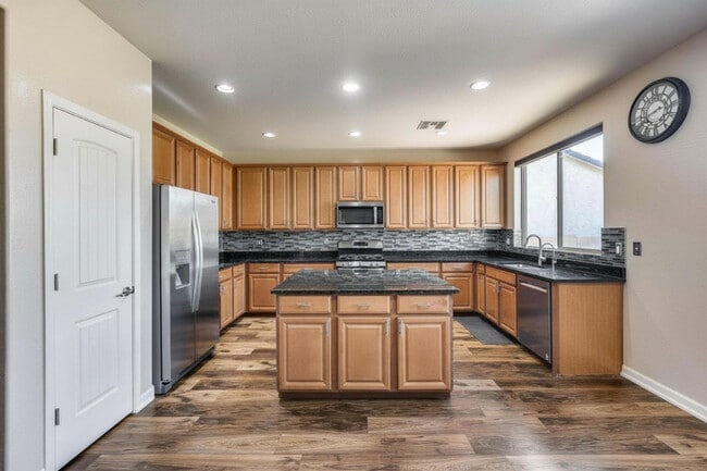 Photo - 5826 W Plum Rd