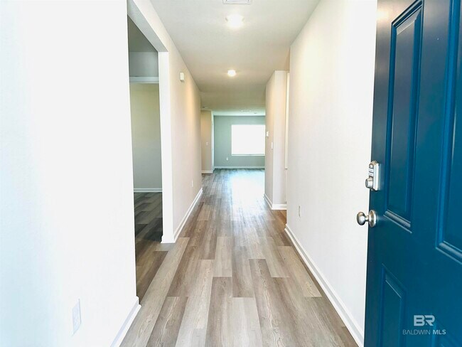 Photo - 394 Preston Wy