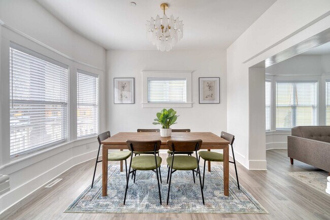 315-317 Northeast Beech Street-SI ID1309843P