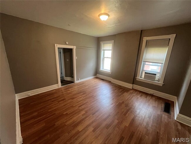 Photo - 3135 Chippewa St Unit 1F