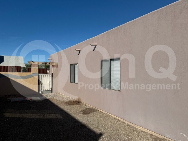 Photo - 4013 N Stone Ave