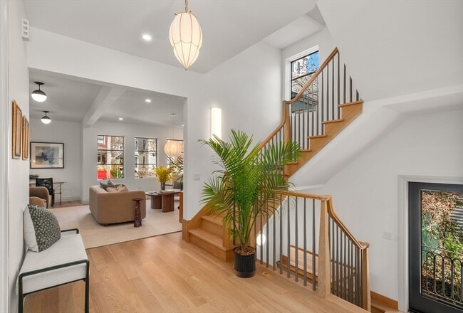 Photo - 18 A Clinton St