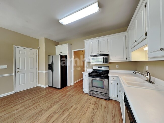 620 Claredon Ct