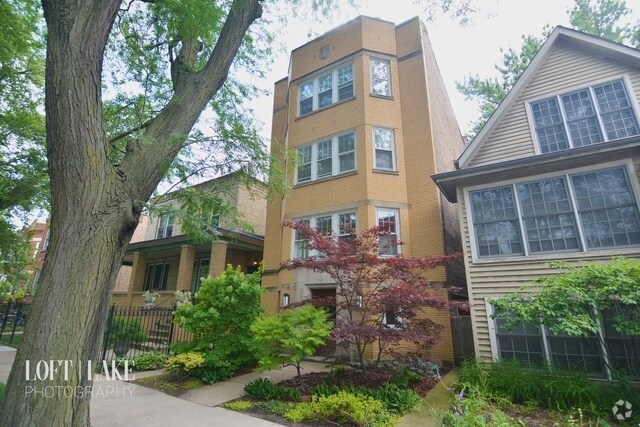 Building Photo - 1707 W Winona St Unit 1 Rental