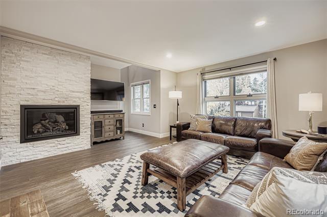 Photo - 717 Meadow Dr