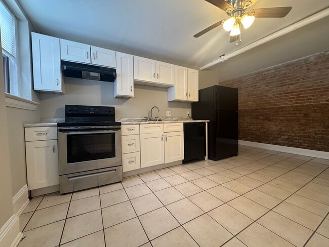 Photo - 2773 Hampshire-Unit 3 Unit 3