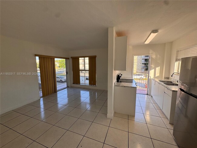 Photo - 1595 NE 125th St Unidad 6