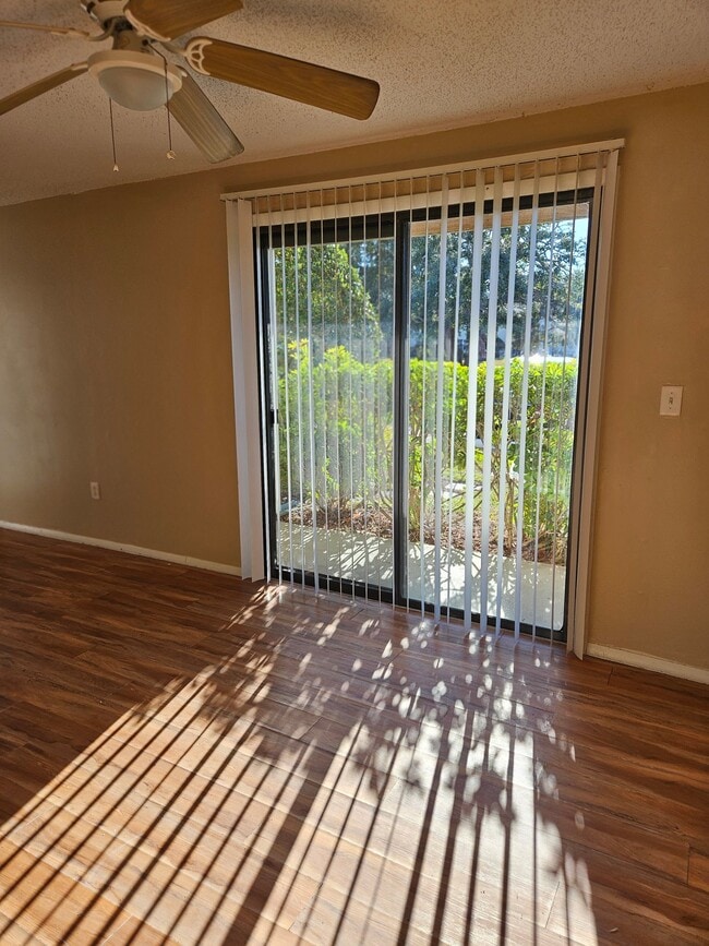 Photo - 129 Camphor Cir Unidad F