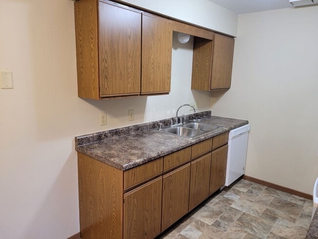 Photo - 1925 Sylvan Way Unit 6