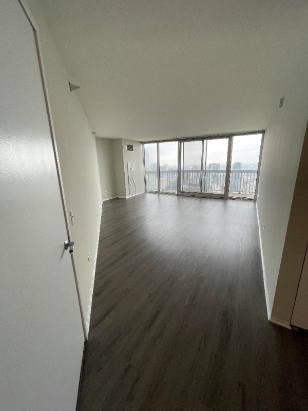 Photo - 551 N State St