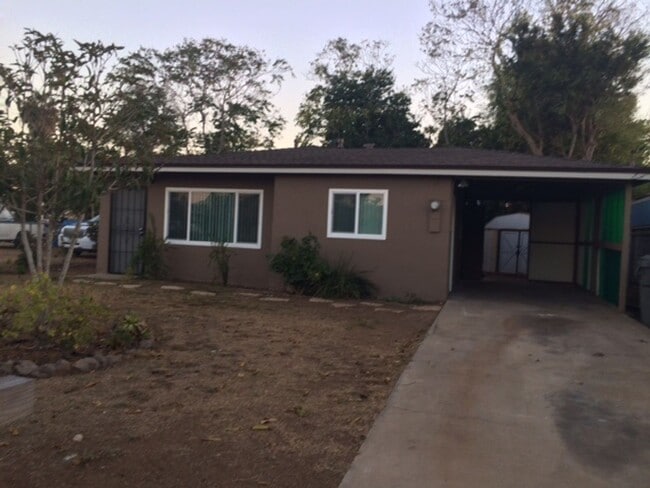 Cute 2 bedroom house - Cute 2 bedroom house