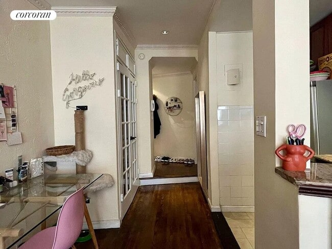 Photo - 304 E 73rd St