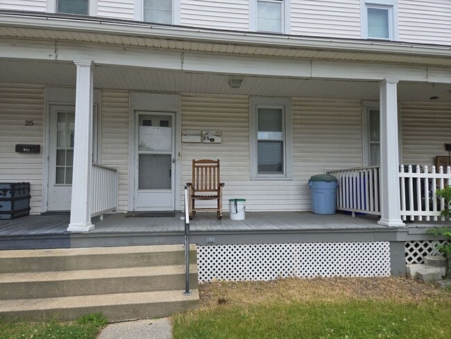 Building Photo - 23 Lurgan Ave Unit 23 1