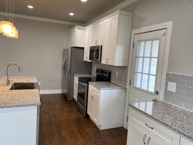 Photo - Beautiful 3/2 in Speegleville