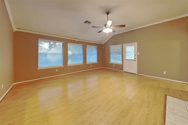 16442 Redbud Berry Ln