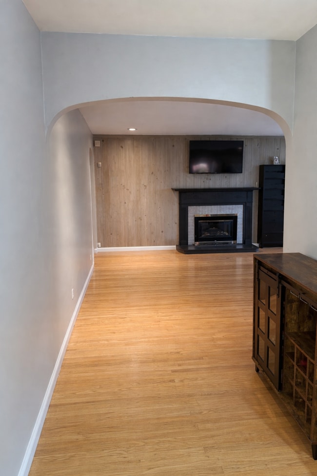 Photo - 418 Hurstbourne Rd