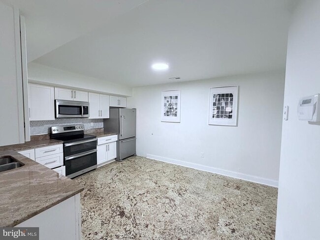 Photo - 24 Wilcox Ct