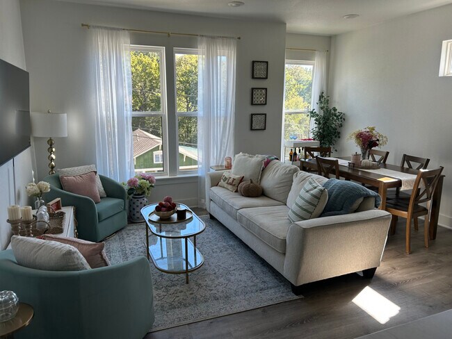 Photo - 123 N Washington Ave