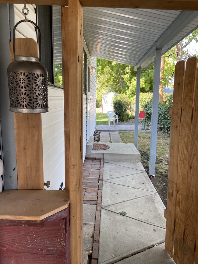 Entrada del sendero - 401 E Maxwell Ln Unidad B