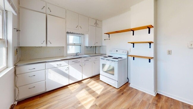 Photo - Downtown Ames Duplex - Main Floor Unit