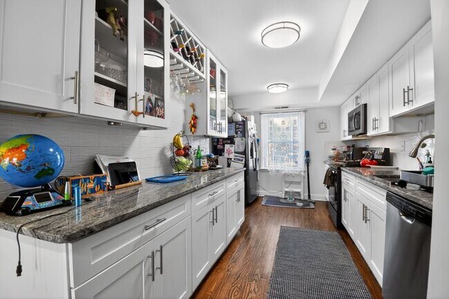 Photo - 816 Geranium St NW