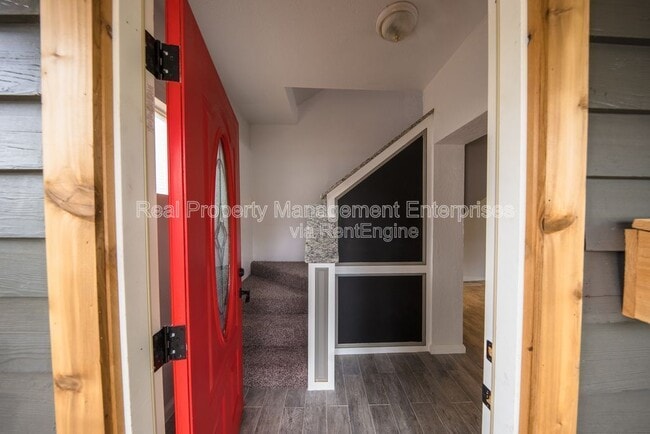 Photo - 1725 N McKinley Ave