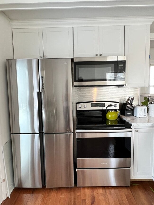 Photo - 2143 Winston Ave