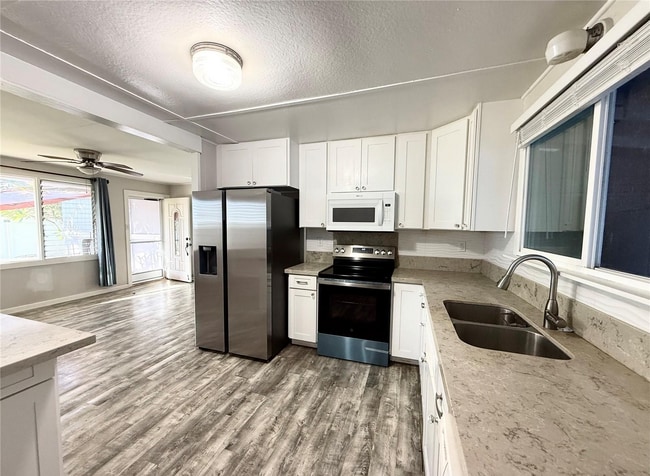 Building Photo - 68-99-226 Au St Rental