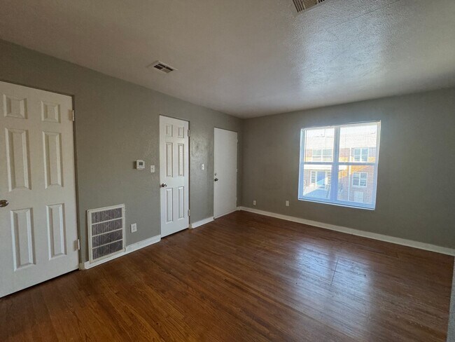 Photo - 2030 NW 25th St Unidad 17